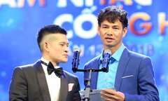 Việt Tú 'đá xéo' Trường Giang, cầu hôn Xuân Bắc trên sóng trực tiếp