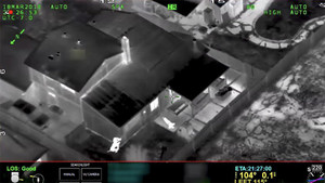 Nhầm điện thoại là súng, cảnh sát Mỹ bắn 20 phát vào chàng trai