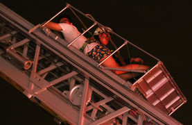 Cháy chung cư cao cấp 13 người chết ở TP.HCM: Dân hoảng sợ, nhảy từ tầng cao thoát thân