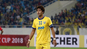 Ngoài Bùi Tiến Dũng, ngoại binh điển trai như tài tử của FLC Thanh Hóa khiến fan 'phát sốt'