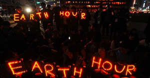 Hơn 2.000 bạn trẻ Sài Gòn tham gia Giờ Trái đất 2018