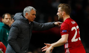 Lột trần sự thật Mourinho 'đày đọa' hai sao bự MU