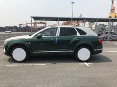 Cận cảnh siêu xe Bentley Bentayga vừa về Việt Nam