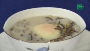 Cách làm chè đậu xanh trứng vịt ngon nức tiếng miền Tây