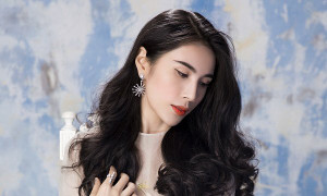 Thủy Tiên bật khóc khi thu âm ca khúc nhắc đến người thứ ba