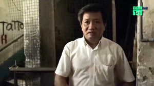 Video: Ông Đoàn Ngọc Hải đi dọn dẹp lối thoát hiểm ở hàng loạt chung cư