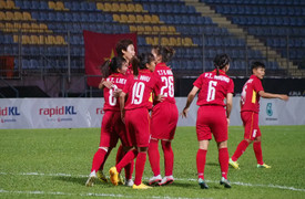 Tuyển nữ Việt Nam thắng 'hủy diệt' CLB Đức 11-0