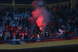 CĐV đốt pháo sáng, CLB Hải Phòng nhận án phạt thứ hai trong mùa giải