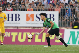 Video: Bùi Tiến Dũng giữ sạch lưới, FLC Thanh Hóa có chiến thắng thứ 2