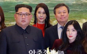 Mỹ nhân Irene (Rel Velvet) gây chú ý khi chụp ảnh cùng Kim Jong Un