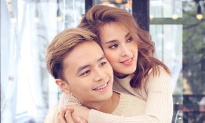 Văn Anh hạnh phúc thông báo Tú Vi sinh con đầu lòng