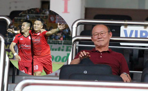 'Ronaldo xứ Nghệ' muốn trở lại đội tuyển, HLV Park Hang Seo cười rất tươi