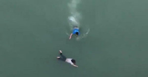 Xôn xao clip nam thanh niên nhảy xuống sông cứu cô gái tự tử ở Thanh Hóa