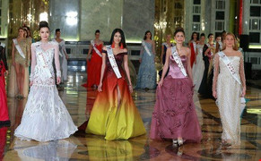 Bà trùm Hoa hậu Việt mở trung tâm đào tạo người đẹp chuẩn quốc tế