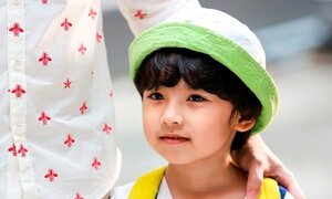 ‘Cháu ngoại’ Trịnh Thăng Bình khóc nhè khi lần đầu được ‘ông ngoại’ tổ chức sinh nhật