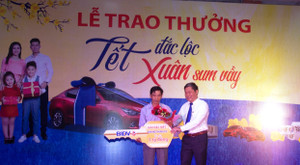 Ngân hàng trao 17 tỷ đồng giải thưởng chương trình 'Tết đắc lộc - Xuân sum vầy'