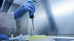 Bác sỹ tự ý dùng tinh trùng của mình cấy cho bệnh nhân hiếm muộn