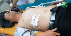 Clip: Truy tìm nam sinh đâm thầy giáo thủng bụng ở Quảng Bình