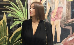 Sao nữ U50 sexy đến mức khiến các nữ hoàng gợi cảm cũng phải kiêng dè