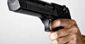 Điều tra nghi vấn người đàn ông bị con nợ dùng súng cướp tài sản