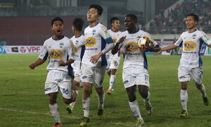 Xuân Trường 'vô đối' trong cuộc bình chọn siêu phẩm V-League