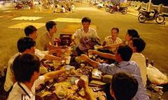 Giáo viên tố bị hiệu trưởng đánh vì không đi nhậu