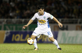 Công Phượng rườm rà, hàng thủ thủng lỗ chỗ, HAGL ôm hận tại Thống Nhất