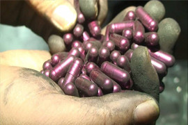 Thuốc ung thư giả từ bột than tre Vinaca nhận giải Top 10 thương hiệu hàng đầu VN của Hiệp hội chống hàng giả?