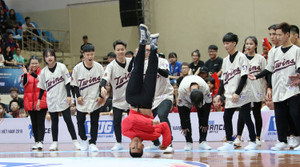 Ảnh: Những bài nhảy cực đẹp tại Dance Battle VUG 2018