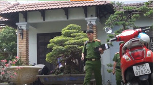 Cảnh sát mang gì rời nhà cựu Chủ tịch Đà Nẵng sau khám xét?