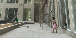 Công ty Nhà Mơ thản nhiên 'lùa' dân vào ở tại dự án đang nhếch nhác thi công