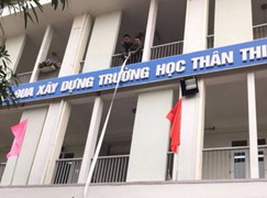 Học sinh rơi từ tầng 4 xuống đất chấn thương nặng: Thông tin mới nhất