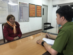 'Nữ quái' đấu nguồn điện vào rào sắt, dựng căn cứ buôn ma tuý