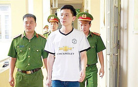 Tai biến chạy thận 8 người chết ở Hòa Bình: Bác sỹ Hoàng Công Lương đối mặt với khoản tiền bồi thường 'khủng'