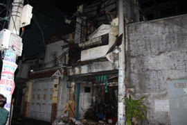 'Bà hỏa' ghé thăm 2 lần trong đêm, xưởng sản xuất trái cây nhựa bị thiêu rụi