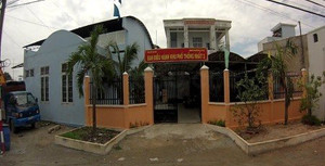 Nam thanh niên bị đánh hội đồng ở trụ sở khu phố