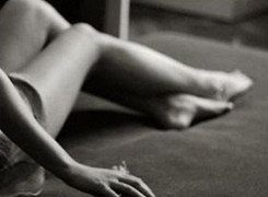 Say rượu, gã thợ sửa xe giở trò đồi bại với em bạn nhậu