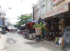 Trích xuất camera truy bắt kẻ cướp trong chợ Vĩnh Long giữa ban ngày