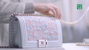 Cận cảnh quy trình chế tác những chiếc túi hàng hiệu của Chanel