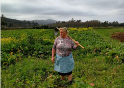 Người phụ nữ Tây Ban Nha nổi tiếng nhờ ngoại hình giống Tổng thống Mỹ