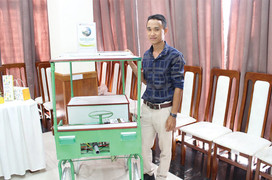 Thầy giáo trẻ chế tạo xe năng lượng phục vụ nông nghiệp