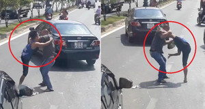 Clip: Va chạm giao thông, 2 tài xế lao vào đánh nhau như phim chưởng