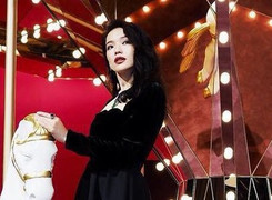 Từng bị Lê Minh bội bạc, Thư Kỳ vẫn mỉm cười chúc mừng tình cũ lên chức cha