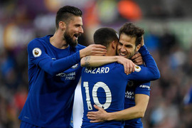 Thắng nhọc Swansea, Chelsea thổi lửa vào cuộc đua top 4