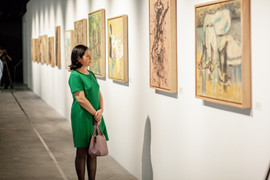 NSƯT Thanh Lam: 'Tranh của họa sĩ Phạm Lực gợi cho tôi ký ức về ba'