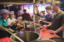 Lễ hội văn hoá quốc tế tại FLC Sầm Sơn thu hút hàng ngàn du khách