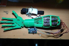 Cánh tay robot cho người khuyết tật sử dụng cảm biến EMG