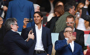 Cổ vũ Atletico Madrid, Rafael Nadal khiến CĐV Real nổi giận