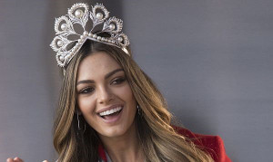 Hoa hậu Hoàn vũ kể lại cảnh bị bắt cóc, dí súng vào người