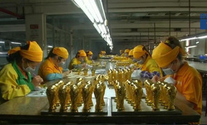 Trung Quốc sản xuất đại trà cúp vàng World Cup
